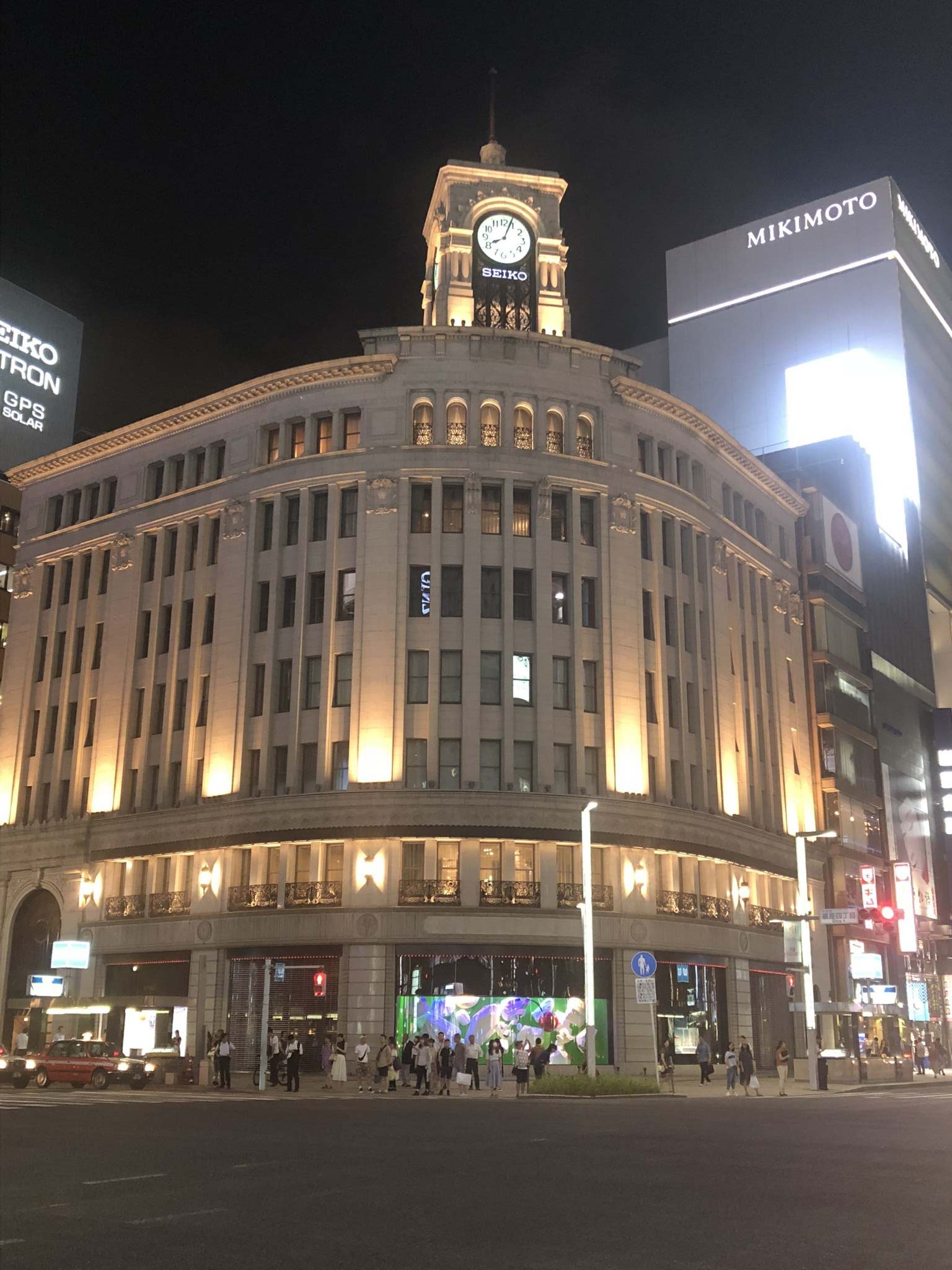 銀座四丁目交差点